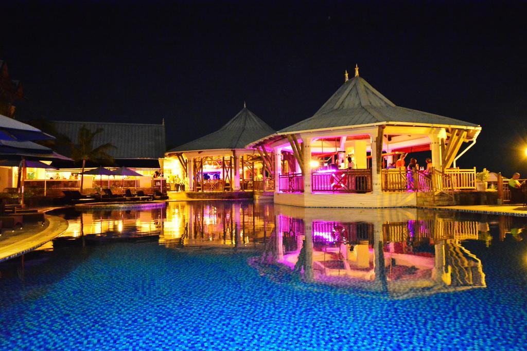 Pearle Beach Resort & Spa Flic en Flac Bagian luar foto
